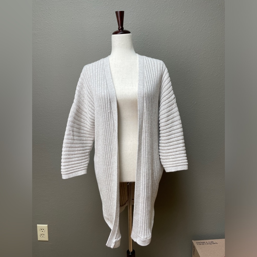 Gap oatmeal colored open front ribbed cardigan size M tall
